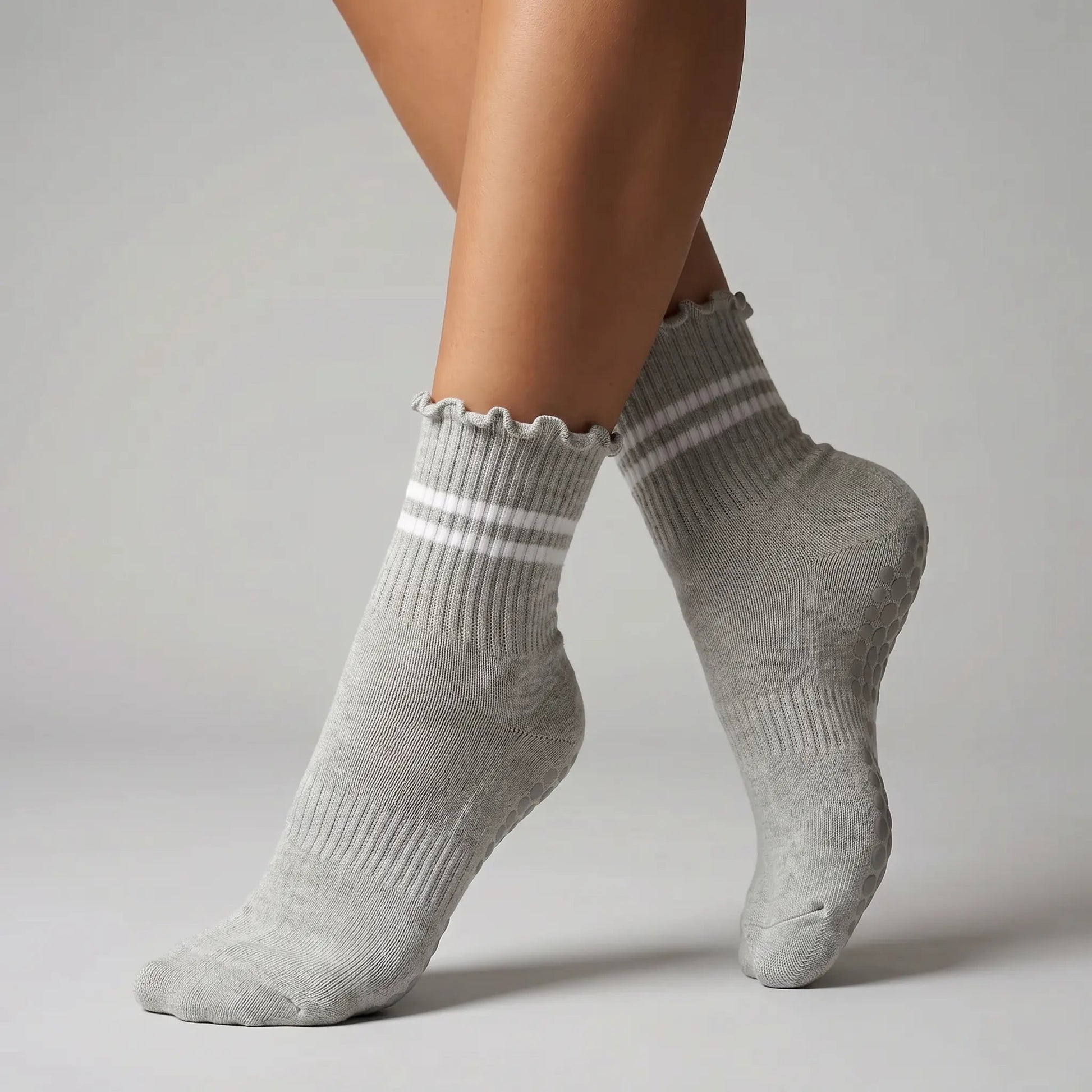 EOVII Non - Slip Lettuce Edge Pilates Grip Socks - eovii