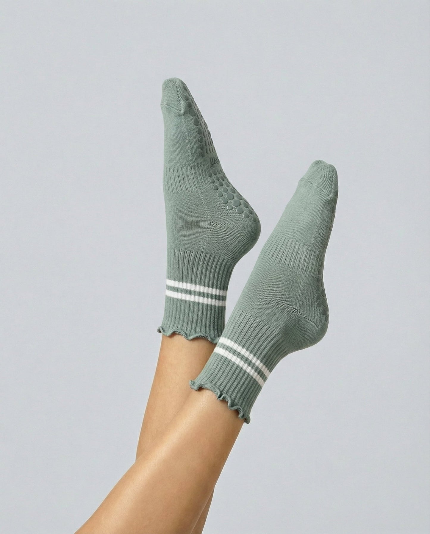 EOVII Non - Slip Lettuce Edge Pilates Grip Socks - eovii